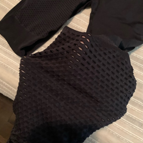 Fabletics XSM High-Waisted Black Leggings - Picture 2 of 2